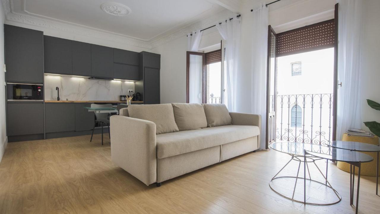 Apartamentos Boutique Puerta De Reyes Toledo Exterior photo